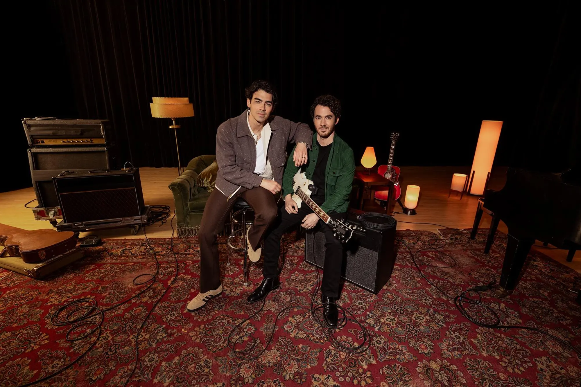 Joe and Kevin Jonas share their journey to great vision with EVO ICL